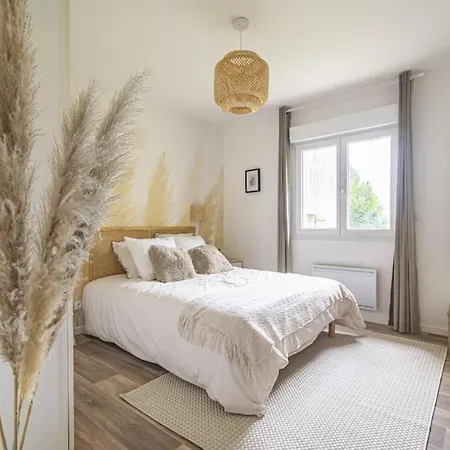 Holiday home La Maison Des Roses Athis (Marne)